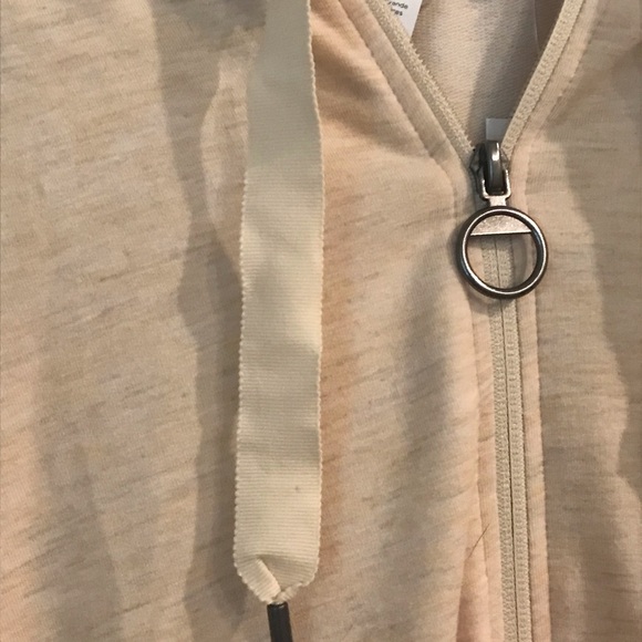 New Danskin Women’s sustainable pleated XXL studio hooded sweatshirt sweater - Picture 2 of 6